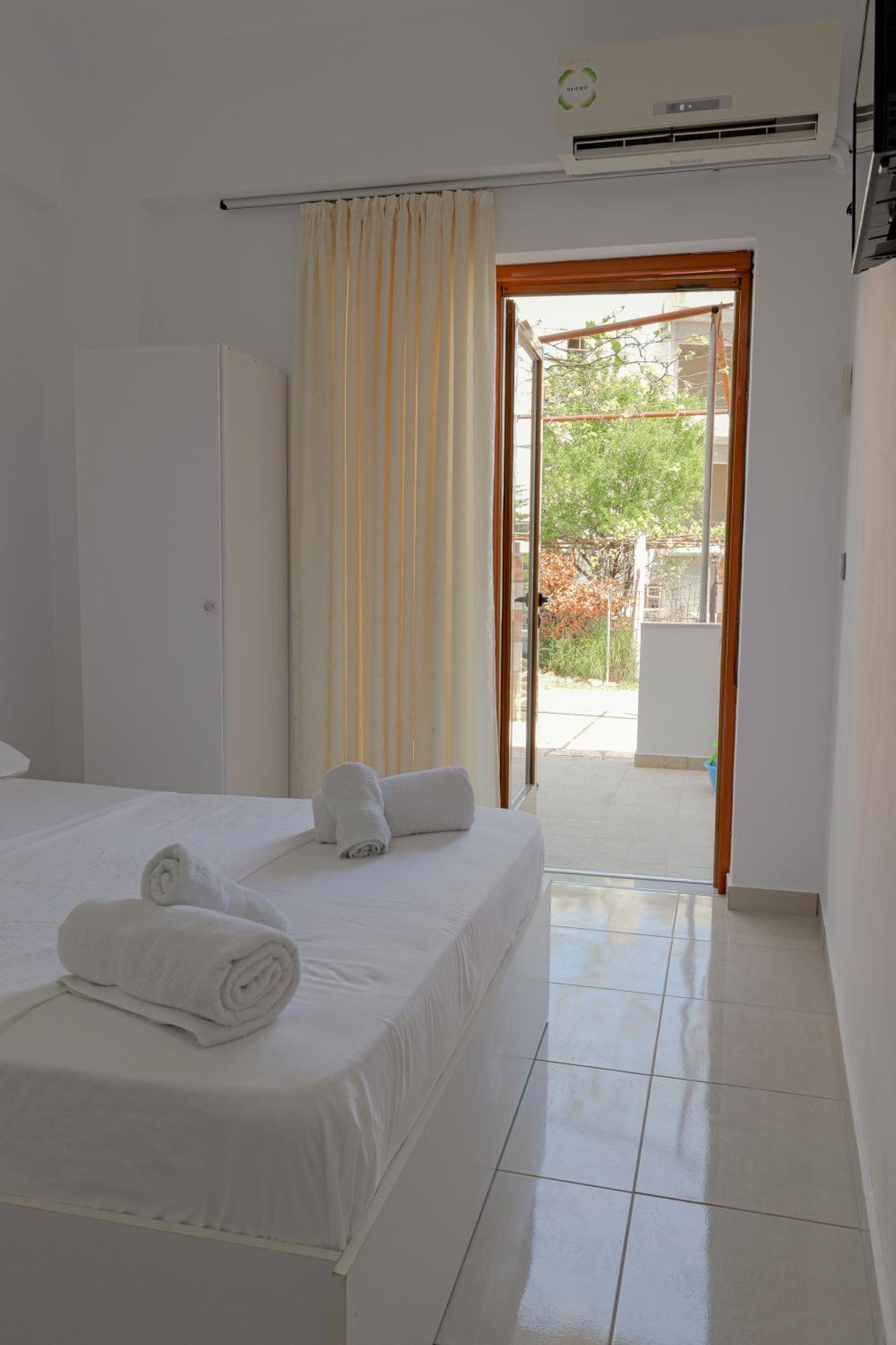 Guest House Moonlight Ksamil Exterior photo