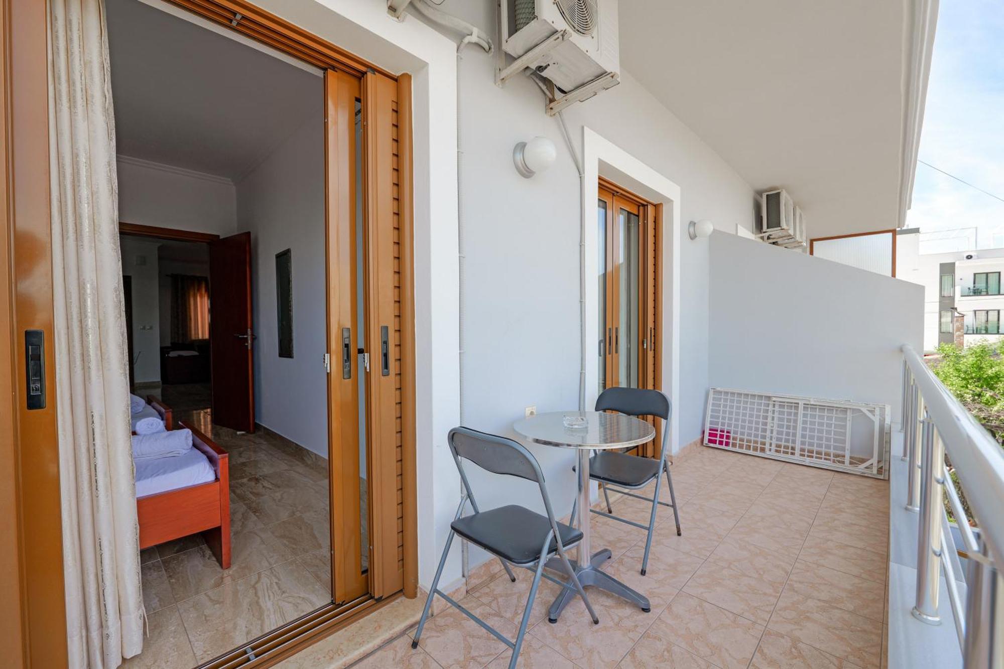 Guest House Moonlight Ksamil Exterior photo